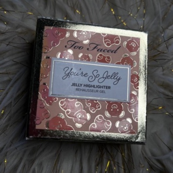 Too Faced Jelly Highlighter - Picture 2 of 6